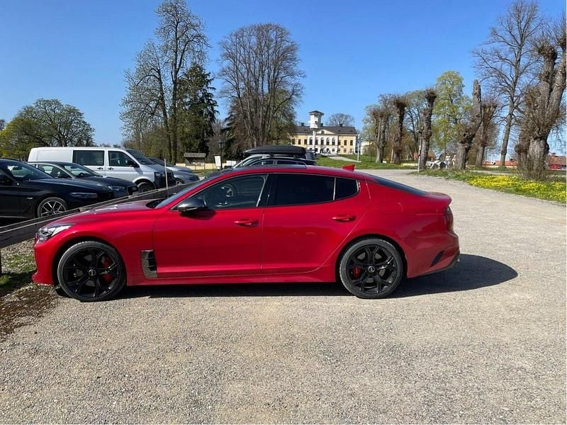 Röd Begagnad 2018 Kia Stinger Halvkombi | 310 000 kr (Superpris) - Bild 1/4