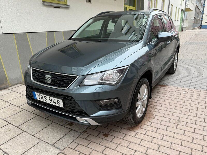 Grå Begagnad 2018 Seat Ateca Ecomotive SUV | 119 900 kr (Bra pris) - Bild 1/4