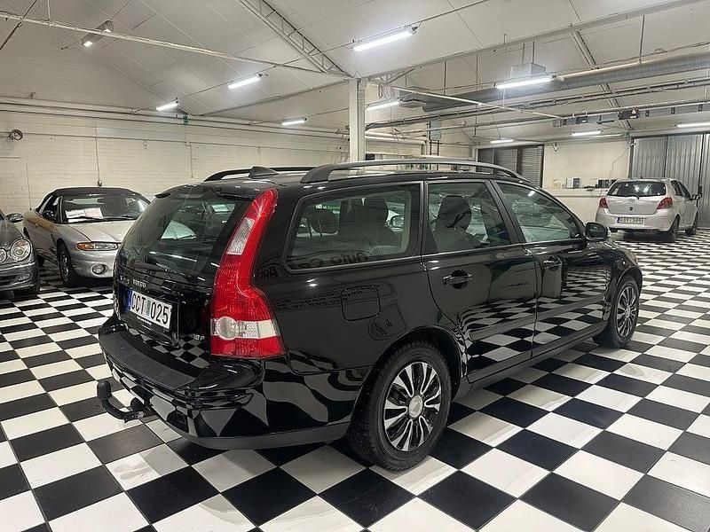 Begagnad Volvo V50 125 HK (91 kW) 2006 Svart Kombi