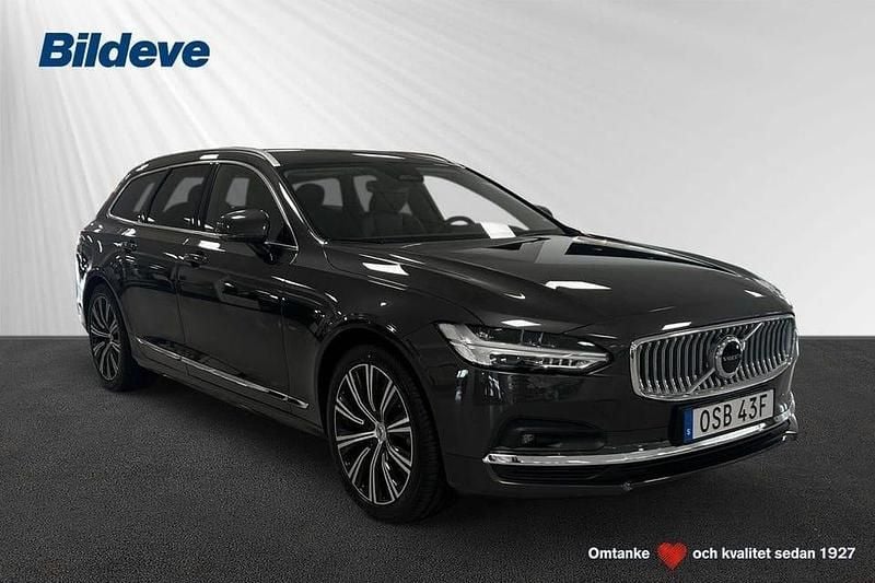 Begagnad Volvo V90 Plus 200 HK (147 kW) 2022 Grå Kombi