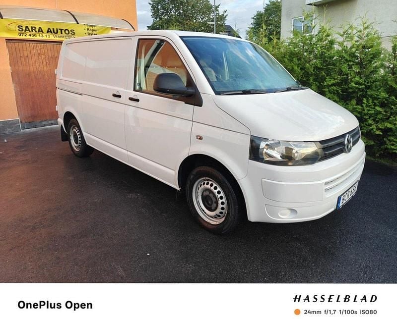 Vit Begagnad 2012 VW T5 Van | 63 900 kr (Bra pris) - Bild 1/4