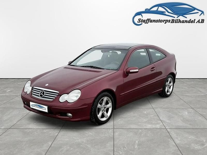 Röd Begagnad 2002 Mercedes C200 | 34 500 kr (Marknadspris) - Bild 1/4