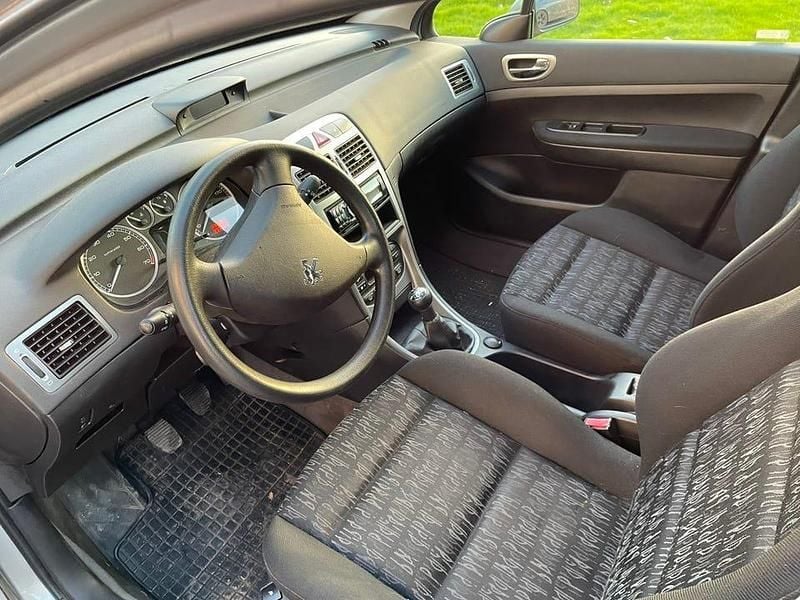 Begagnad Peugeot 307 136 HK (100 kW) 2004 Kombi