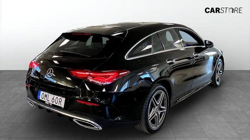 Begagnad Mercedes CLA250 Shooting Brake AMG line 160 HK (117 kW) 2022 Svart Kombi