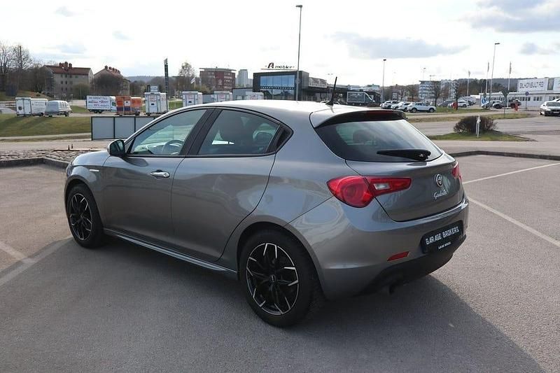 Begagnad Alfa Romeo Giulietta Progression 105 HK (77 kW) 2014 Grå Halvkombi