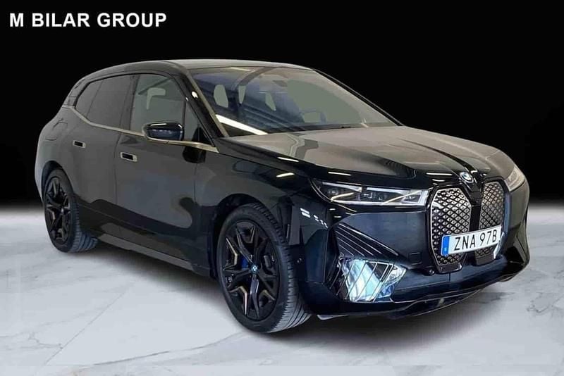 Svart Begagnad 2023 BMW iX SUV | 499 000 kr (Lite dyr) - Bild 1/1