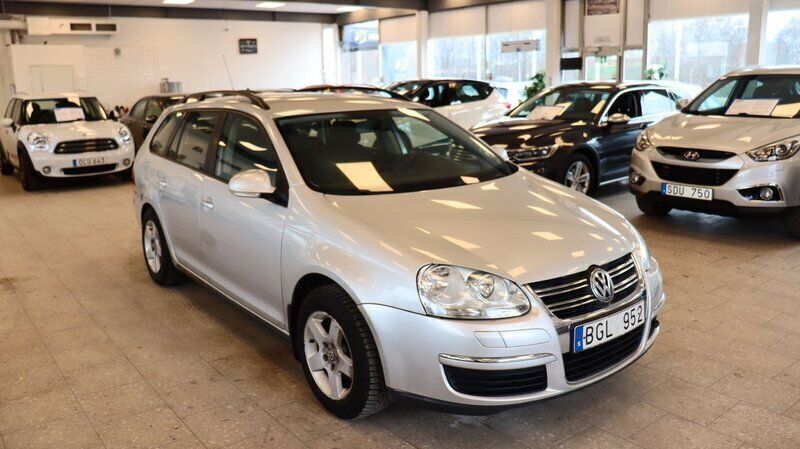 Silver Begagnad 2008 VW Golf Kombi | 39 900 kr (Marknadspris) - Bild 1/4