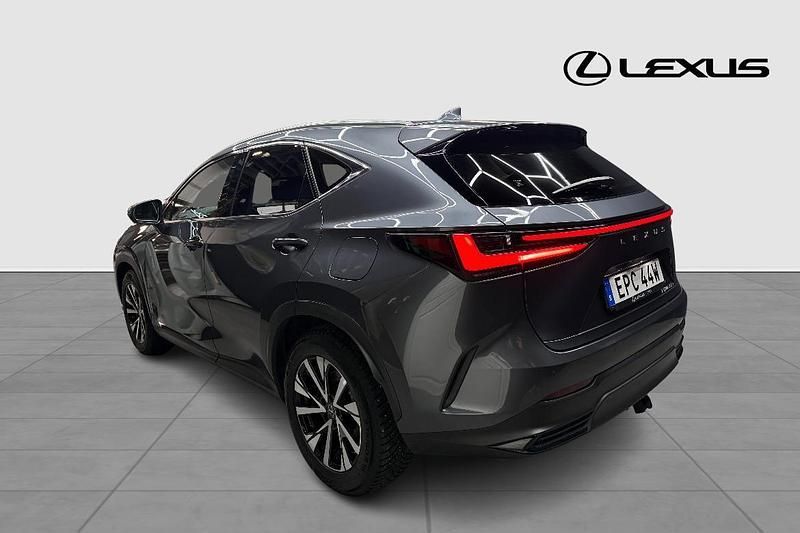 Begagnad Lexus NX450h+ Business Edition 313 HK (230 kW) 2024 Grå SUV