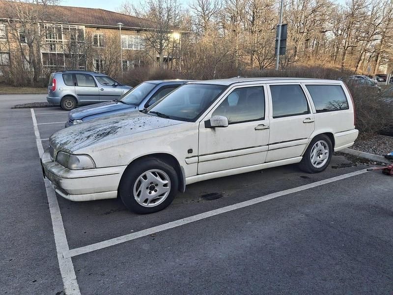 Begagnad 1997 Volvo V70 Kombi | 24 900 kr - Bild 1/4