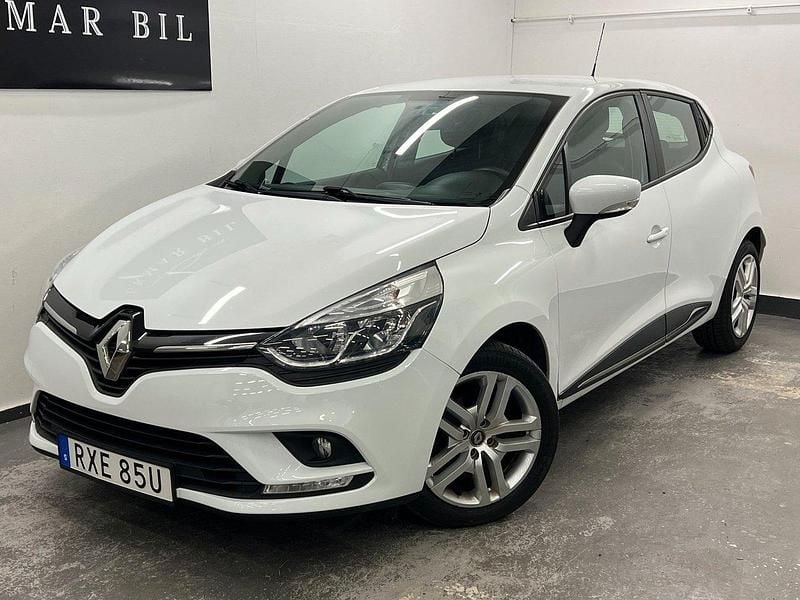 Vit Begagnad 2019 Renault Clio IV Zen Halvkombi | 89 900 kr (Marknadspris) - Bild 1/4
