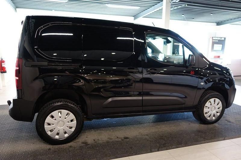 Begagnad Citroën Berlingo 131 HK (96 kW) 2019 Svart Minibuss