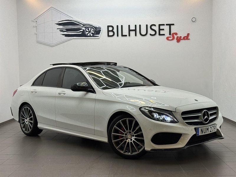 Vit Begagnad 2015 Mercedes C220 AMG Sedan | 238 500 kr (Lite dyr) - Bild 1/4