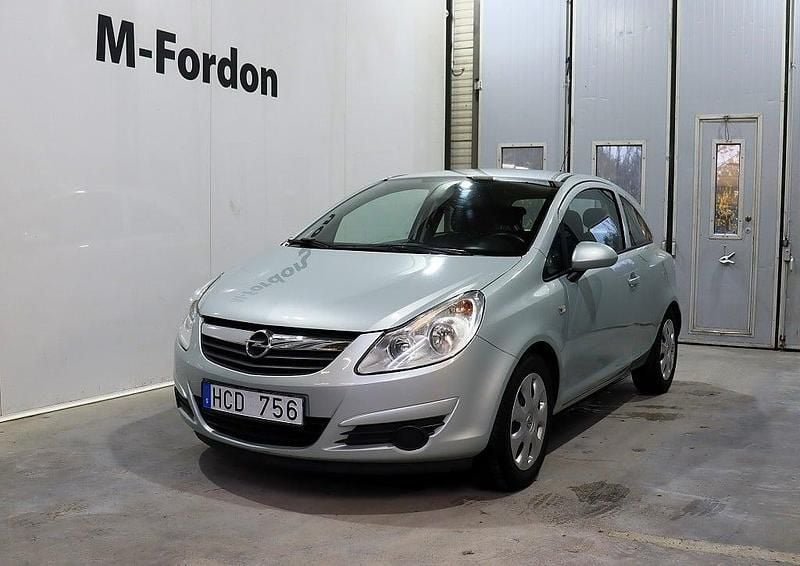 Begagnad Opel Corsa 75 HK (55 kW) 2008 Grå Halvkombi