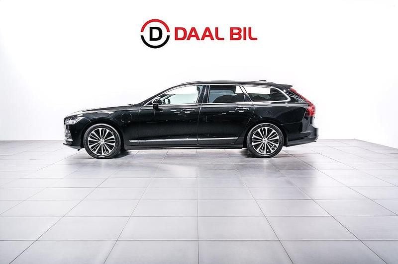 Svart Begagnad 2022 Volvo V90 Core Kombi | 309 700 kr (Bra pris) - Bild 1/4