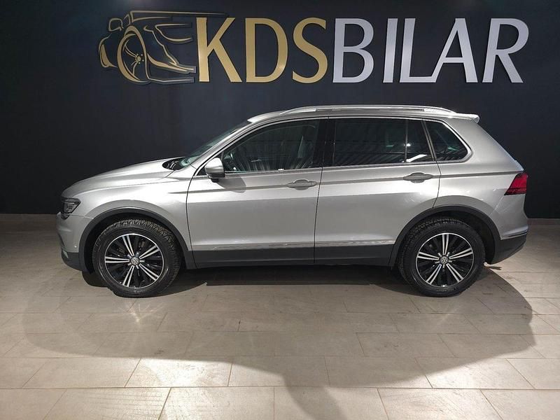 Silver Begagnad 2017 VW Tiguan GT SUV | 209 500 kr (Marknadspris) - Bild 1/4