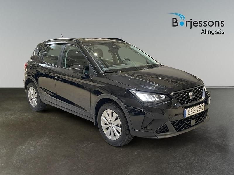 Svart Begagnad 2023 Seat Arona Style SUV | 184 900 kr (Marknadspris) - Bild 1/4