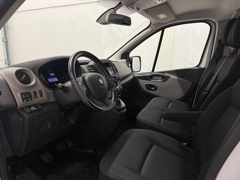 Begagnad Renault Trafic 125 HK (91 kW) 2017 Vit Minibuss