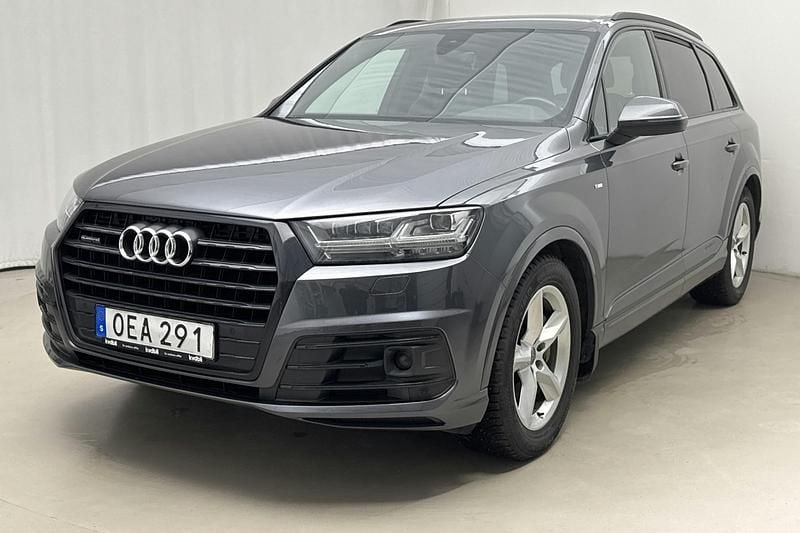 Grå Begagnad 2018 Audi Q7 S-Line SUV | 379 000 kr (Marknadspris) - Bild 1/4