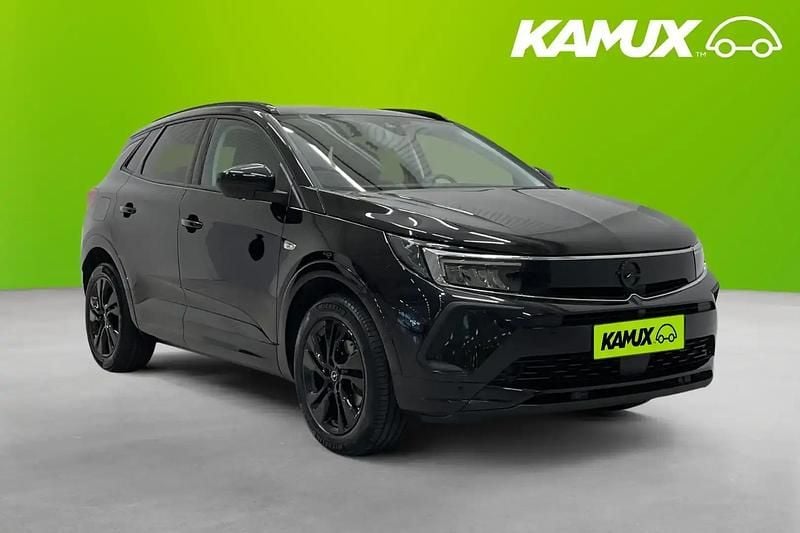 Svart Begagnad 2022 Opel Grandland X SUV | 249 700 kr (Marknadspris) - Bild 1/4