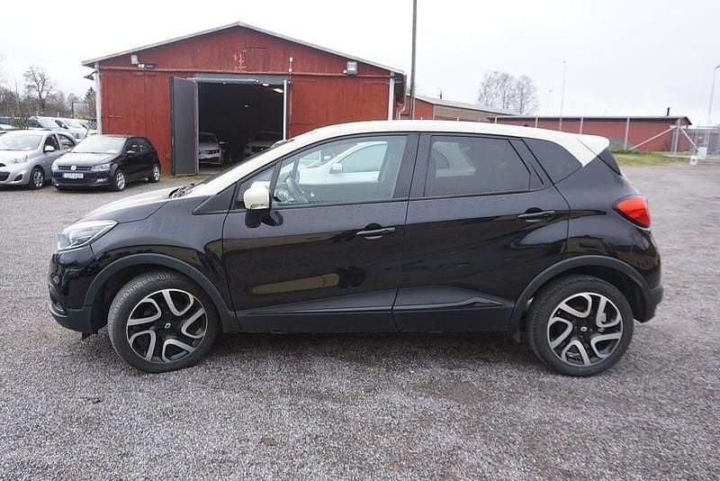 Begagnad Renault Captur Dynamique 90 HK (66 kW) 2016 Svart SUV