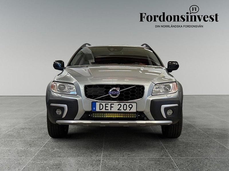 Silver Begagnad 2014 Volvo XC70 Summum SUV | 169 500 kr (Marknadspris) - Bild 1/4