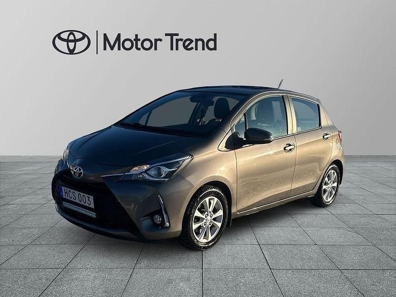 Begagnad Toyota Yaris Active 112 HK (82 kW) 2019 Grå
