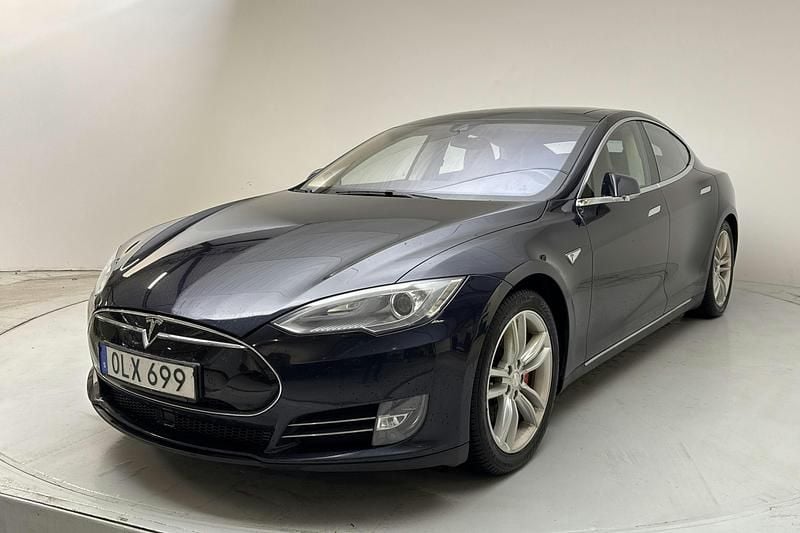Blå Begagnad 2014 Tesla Model S Halvkombi | 189 000 kr - Bild 1/4