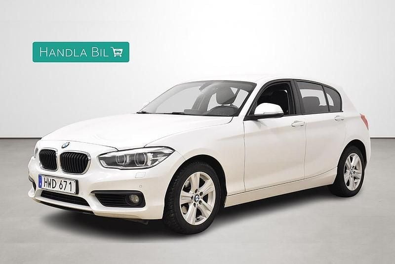 Begagnad BMW 118 Advantage 150 HK (110 kW) 2016 Vit Halvkombi