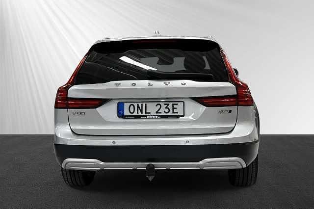 Begagnad Volvo V90 CC 250 HK (183 kW) 2022 Kombi