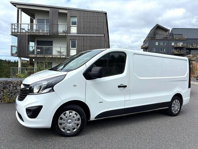 Begagnad Opel Vivaro 120 HK (88 kW) 2017 Minibuss