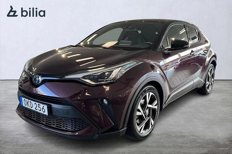 Lila Begagnad 2022 Toyota C-HR Edition SUV | 269 900 kr (Marknadspris) - Bild 1/3