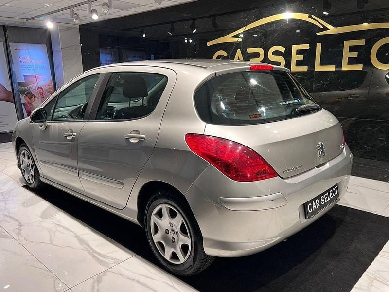 Begagnad Peugeot 308 109 HK (80 kW) 2008 Grå Halvkombi