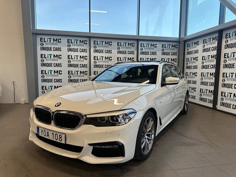 Vit Begagnad 2017 BMW 520 M Sport Kombi | 299 900 kr (Dyr) - Bild 1/4
