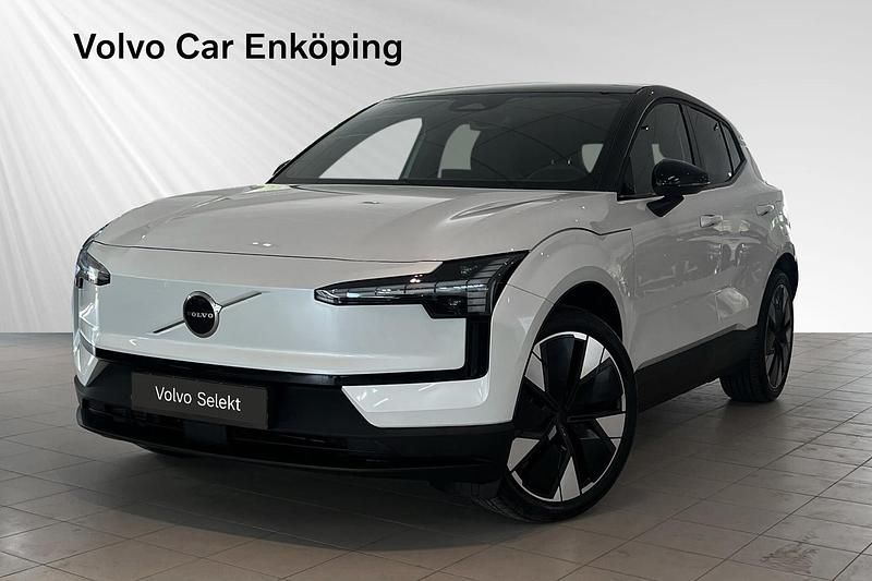 Begagnad Volvo EX30 Single Motor Extended Range 202 kW (275 HK) 2024 Vit SUV