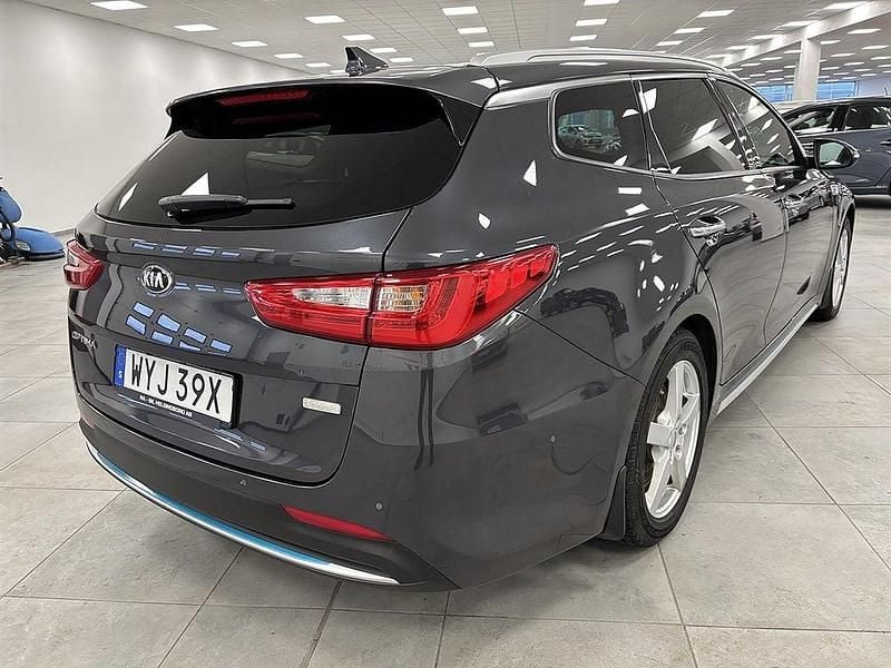 Begagnad Kia Optima Advance 205 HK (150 kW) 2019 Grå Kombi