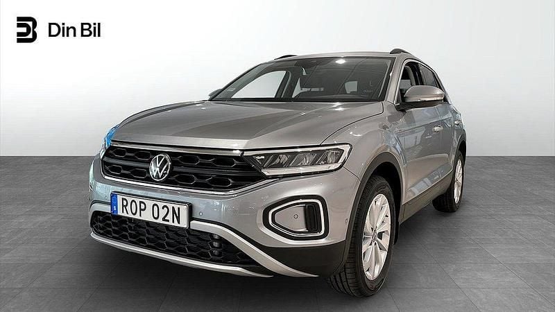 Silver (pyrit silver metallic) Ny 2025 VW T-Roc Edition SUV | 335 300 kr (Superpris) - Bild 1/4