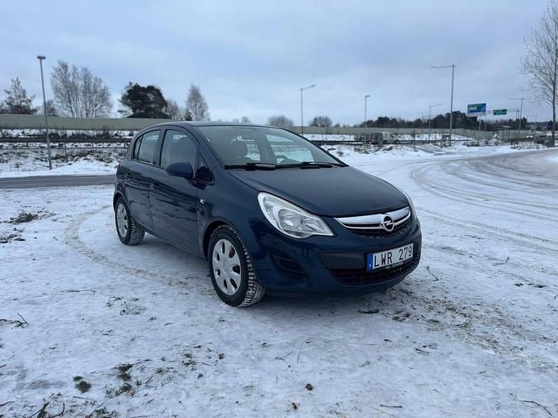 Begagnad 2011 Opel Corsa Halvkombi | 33 000 kr (Marknadspris) - Bild 1/4
