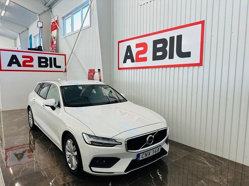Vit Begagnad 2019 Volvo V60 Momentum Kombi | 184 900 kr (Marknadspris) - Bild 1/4