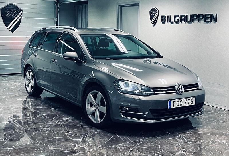 Grå Begagnad 2014 VW Golf VII GT Kombi | 129 900 kr (Marknadspris) - Bild 1/4