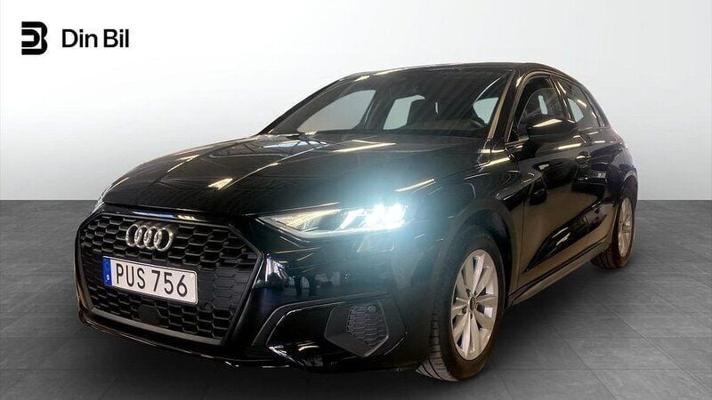 Svart Begagnad 2022 Audi A3 Sportback Proline Halvkombi | 239 000 kr (Marknadspris) - Bild 1/4