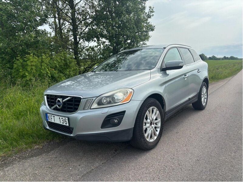 Silver Begagnad 2010 Volvo XC60 Summum SUV | 79 000 kr (Marknadspris) - Bild 1/4