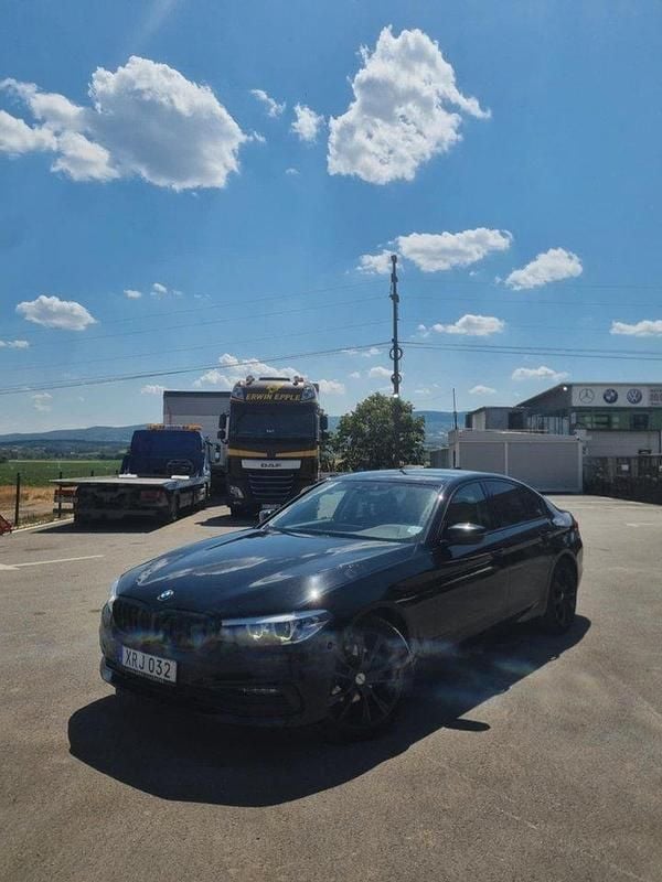 Svart Begagnad 2019 BMW 520 Sport Line Sedan | 255 000 kr (Bra pris) - Bild 1/4