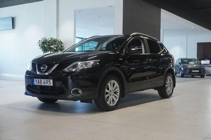 Svart Begagnad 2015 Nissan Qashqai SUV | 139 800 kr (Marknadspris) - Bild 1/4