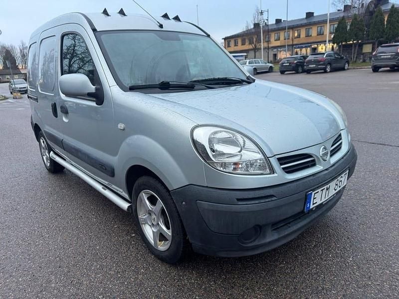 Begagnad Nissan Kubistar 84 HK (61 kW) 2008 Grå Van