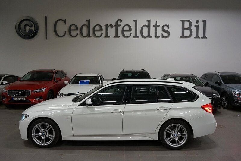 Vit Begagnad 2019 BMW 320 M Sport Kombi | 249 900 kr (Bra pris) - Bild 1/4