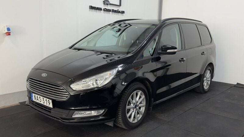 Svart Begagnad 2016 Ford Galaxy Trend Minibuss | 154 900 kr (Lite dyr) - Bild 1/4