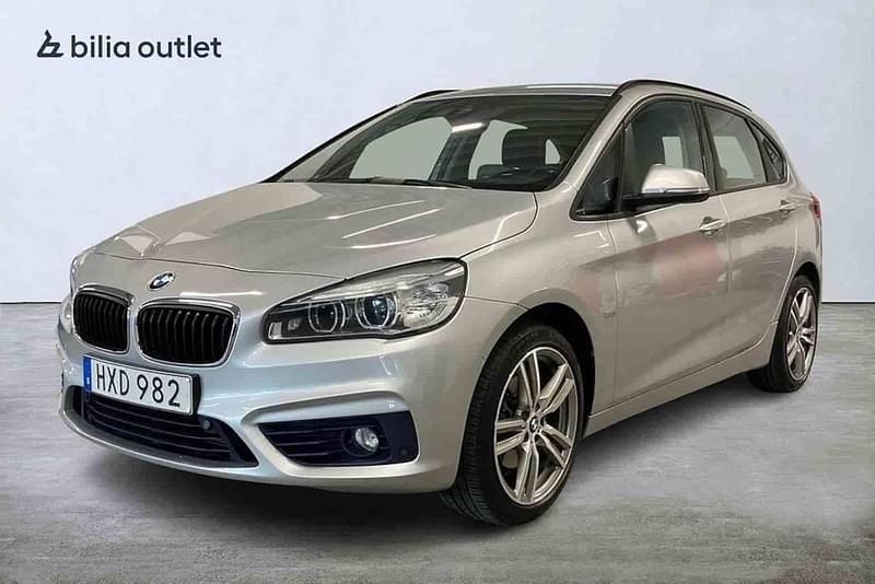 Silver Begagnad 2016 BMW 220 Active Tourer Minibuss | 154 800 kr - Bild 1/1