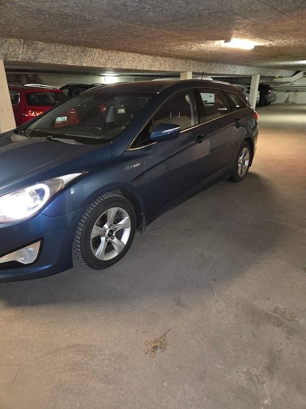 Begagnad 2012 Hyundai i40 Kombi | 47 000 kr (Marknadspris) - Bild 1/4