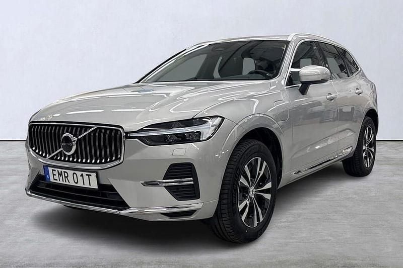 Silver Begagnad 2025 Volvo XC60 Core SUV | 489 000 kr (Superpris) - Bild 1/4