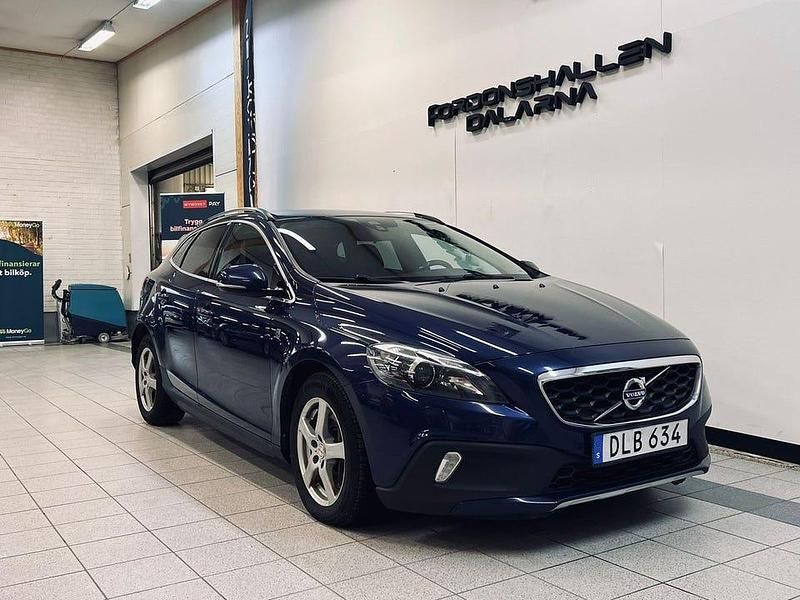 Begagnad Volvo V40 CC Ocean Race 190 HK (139 kW) 2015 Blå Kombi